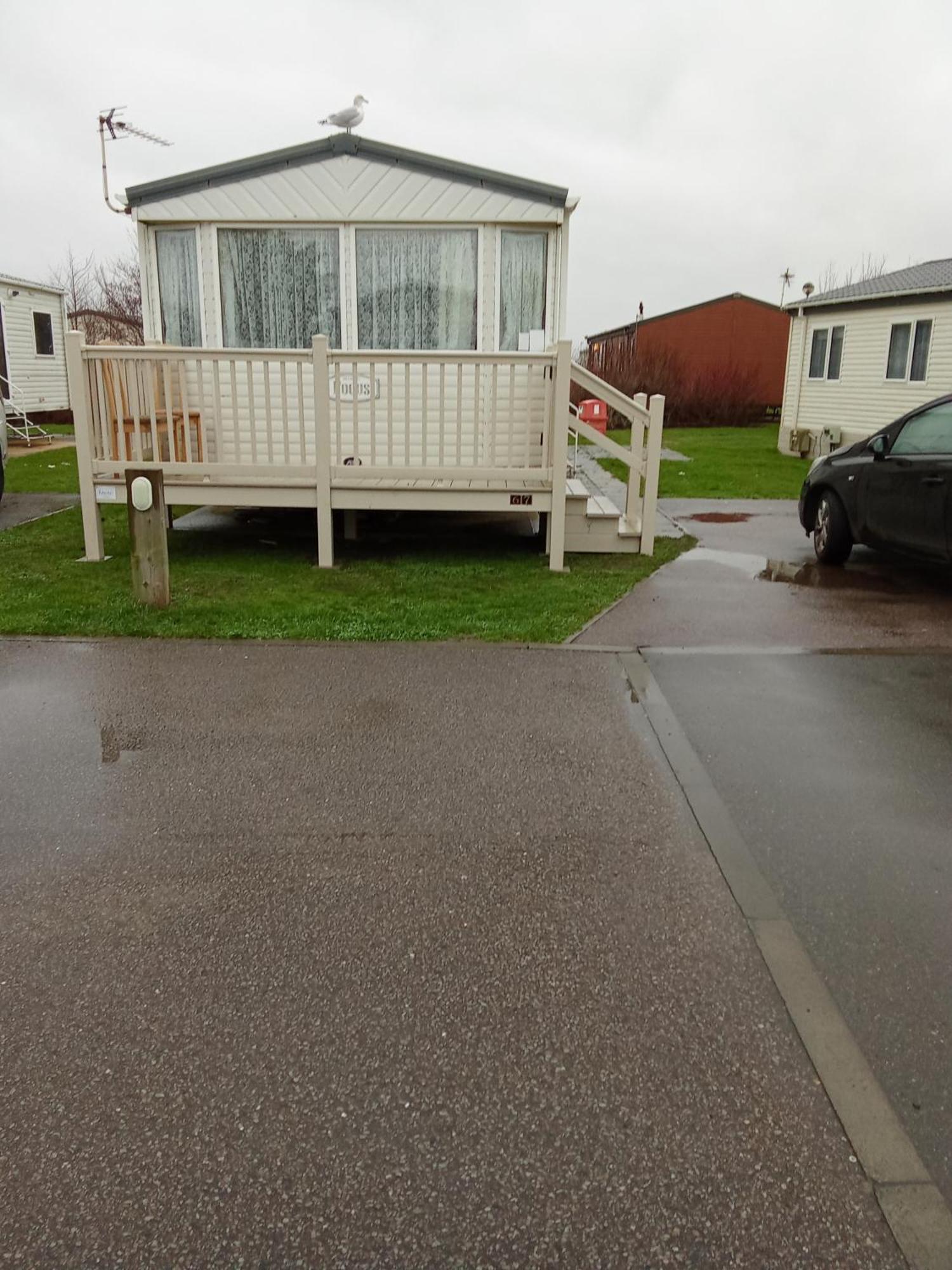 Cozy Camber Caravan 3 Bedroom Retreat With Decking ライ エクステリア 写真